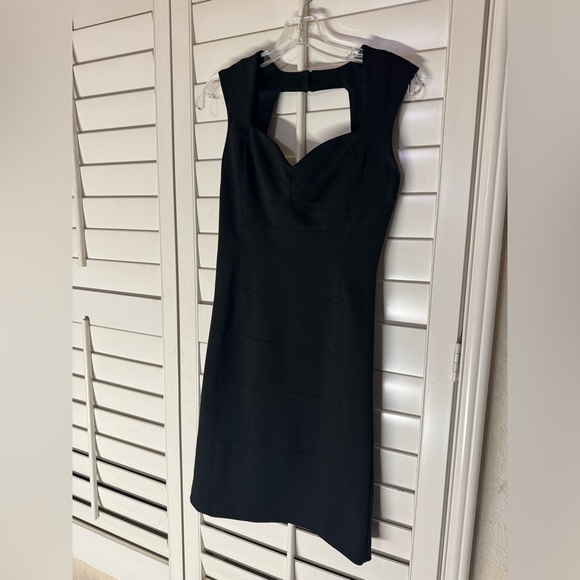 White House Black Market Black Cocktail Evening Wedding Guest Dress size 2 - Picture 1 of 4